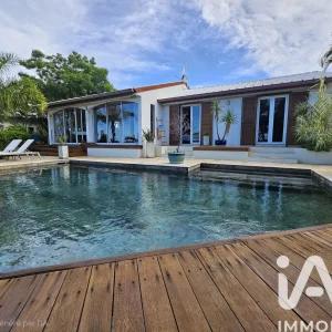 995 000 € Maison d'architecte à Saint-Gilles-Les-Bains (97434) Réf : 1915019